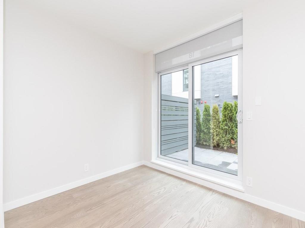 Listing Image for R3070935