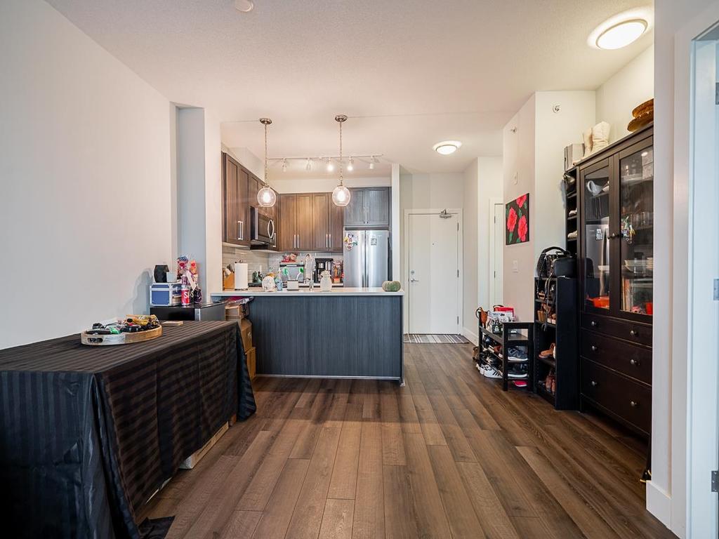 Listing Image for R3070955