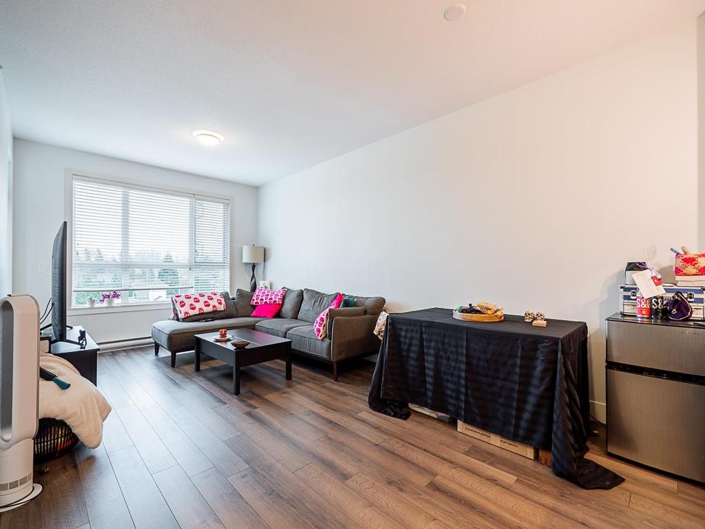 Listing Image for R3070955