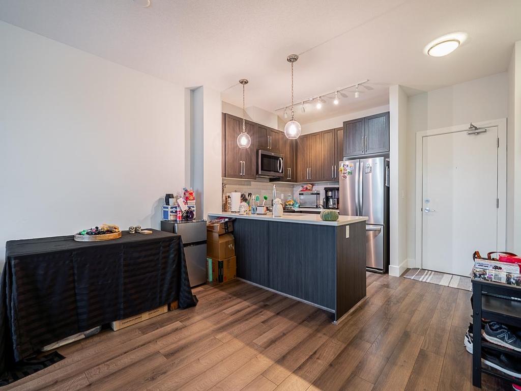 Listing Image for R3070955