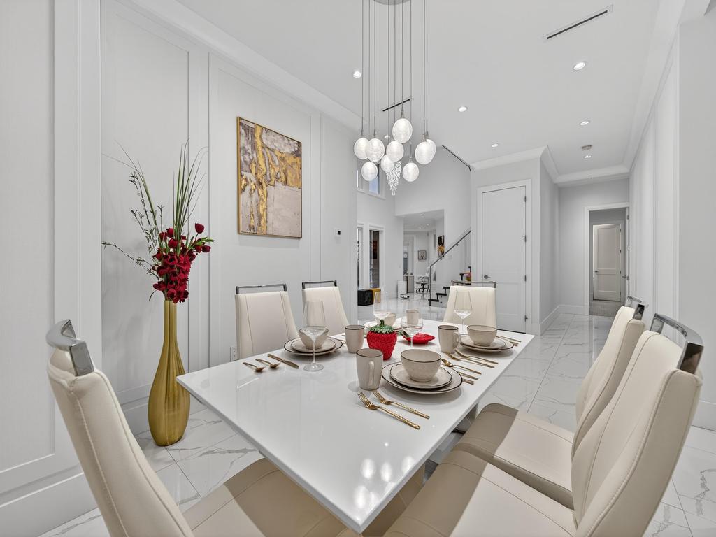 Listing Image for R3070987