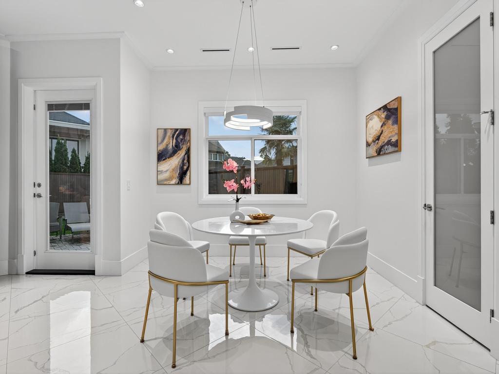 Listing Image for R3070987