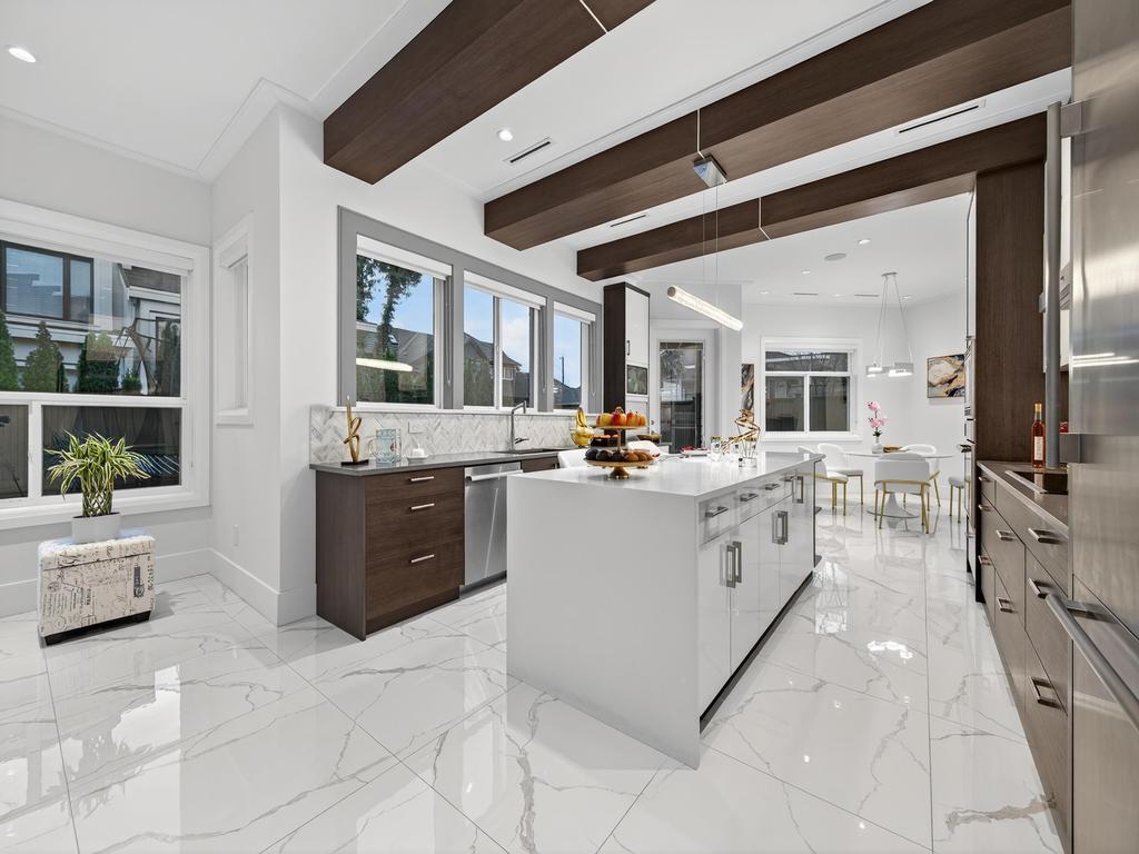 Listing Image for R3070987