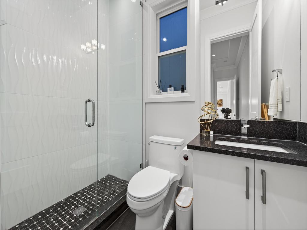 Listing Image for R3070987