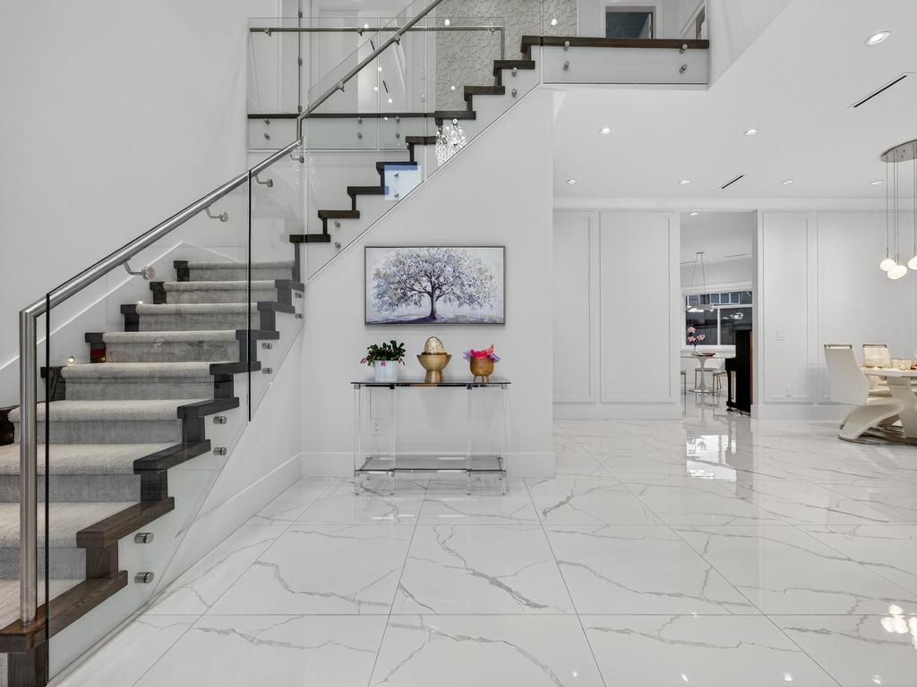 Listing Image for R3070987