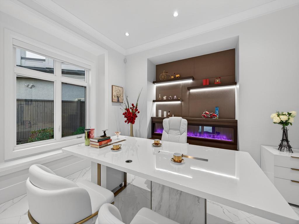 Listing Image for R3070987