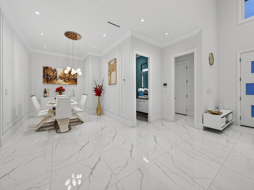 Listing Image for R3070987