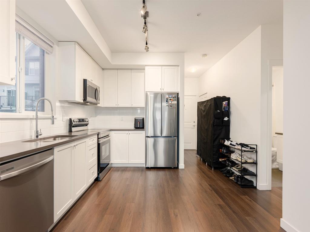 Listing Image for R3072012