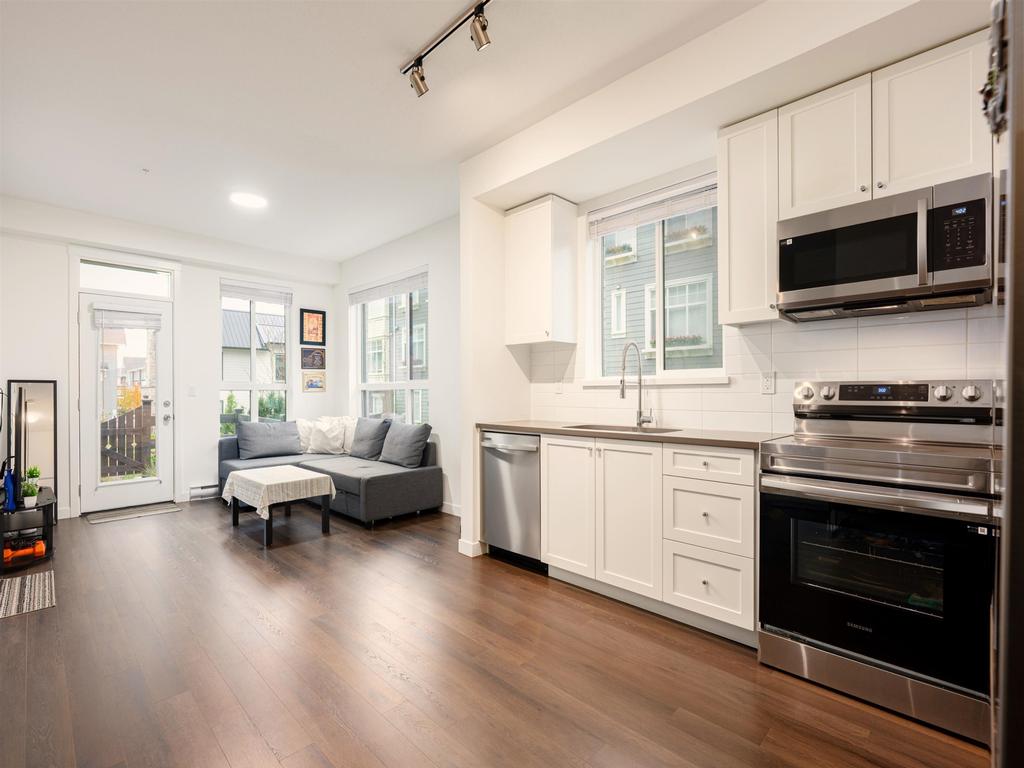 Listing Image for R3072012