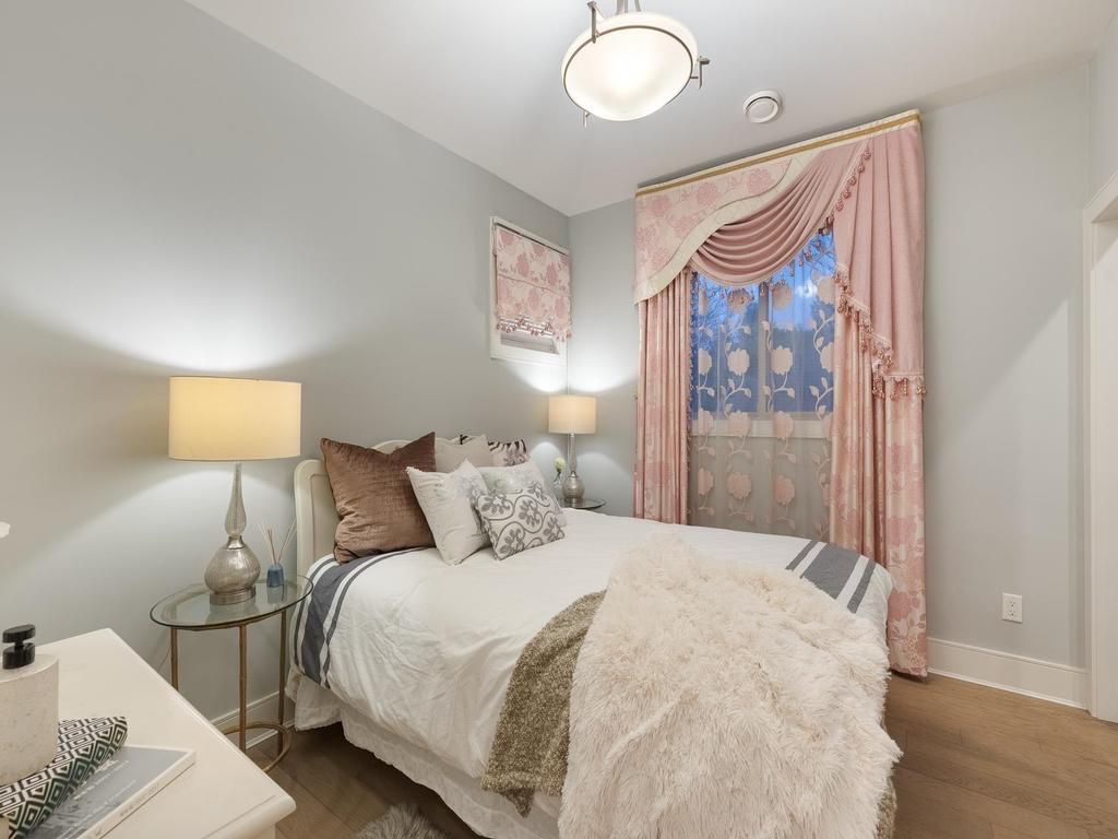 Listing Image for R3072027