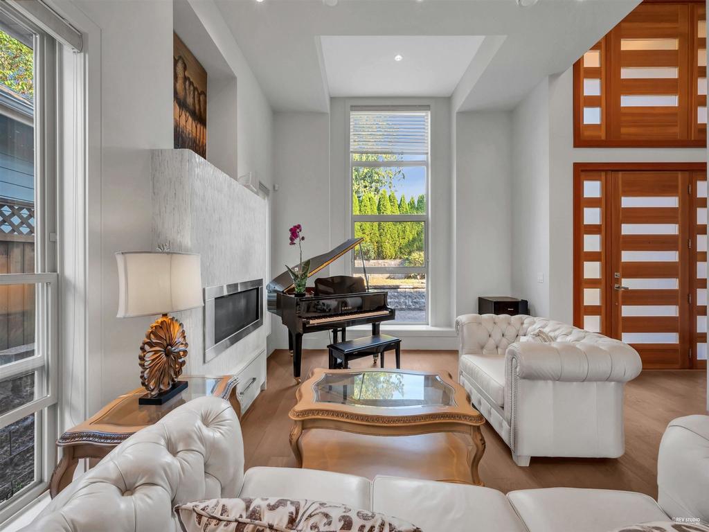 Listing Image for R3072027