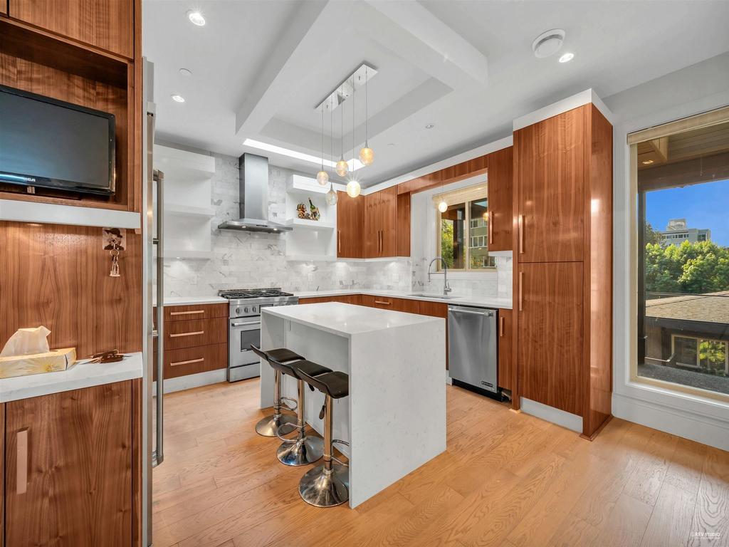 Listing Image for R3072027