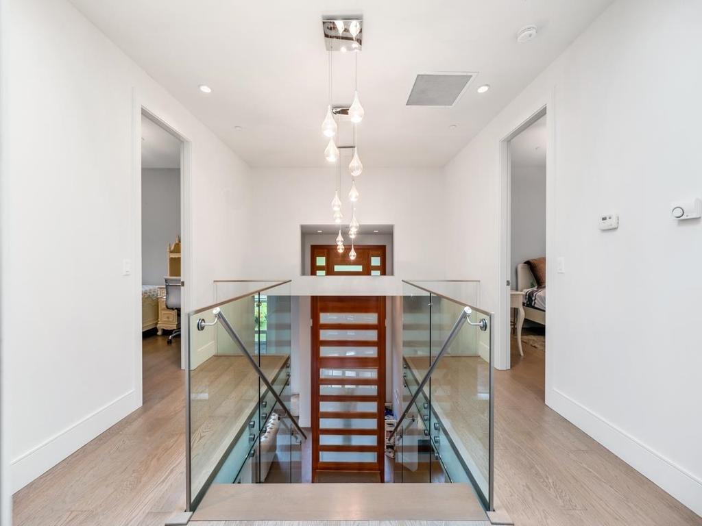 Listing Image for R3072027