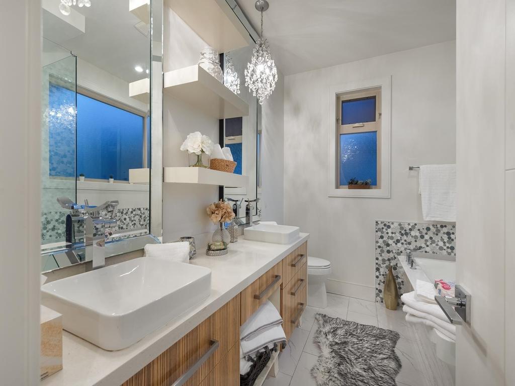 Listing Image for R3072027