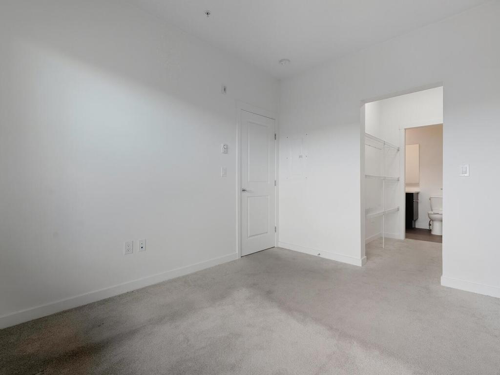 Listing Image for R3072077