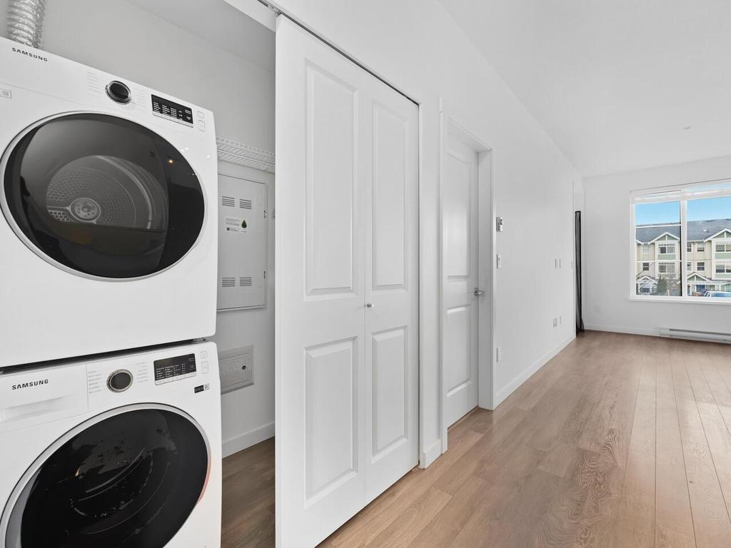 Listing Image for R3072077