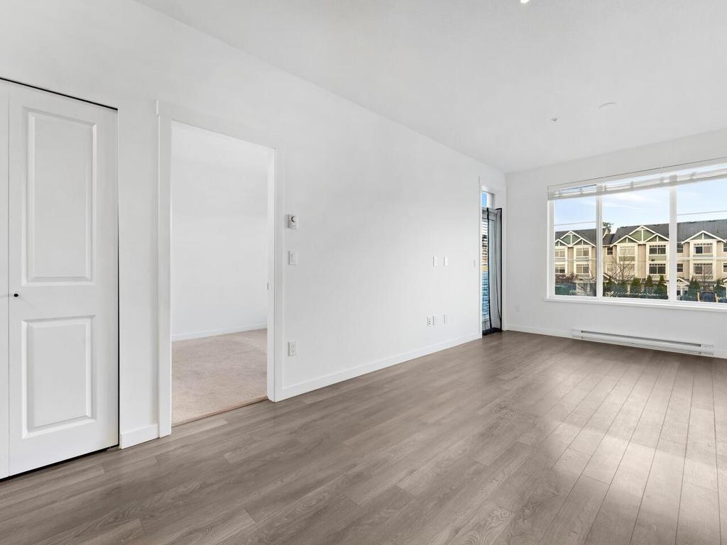 Listing Image for R3072077