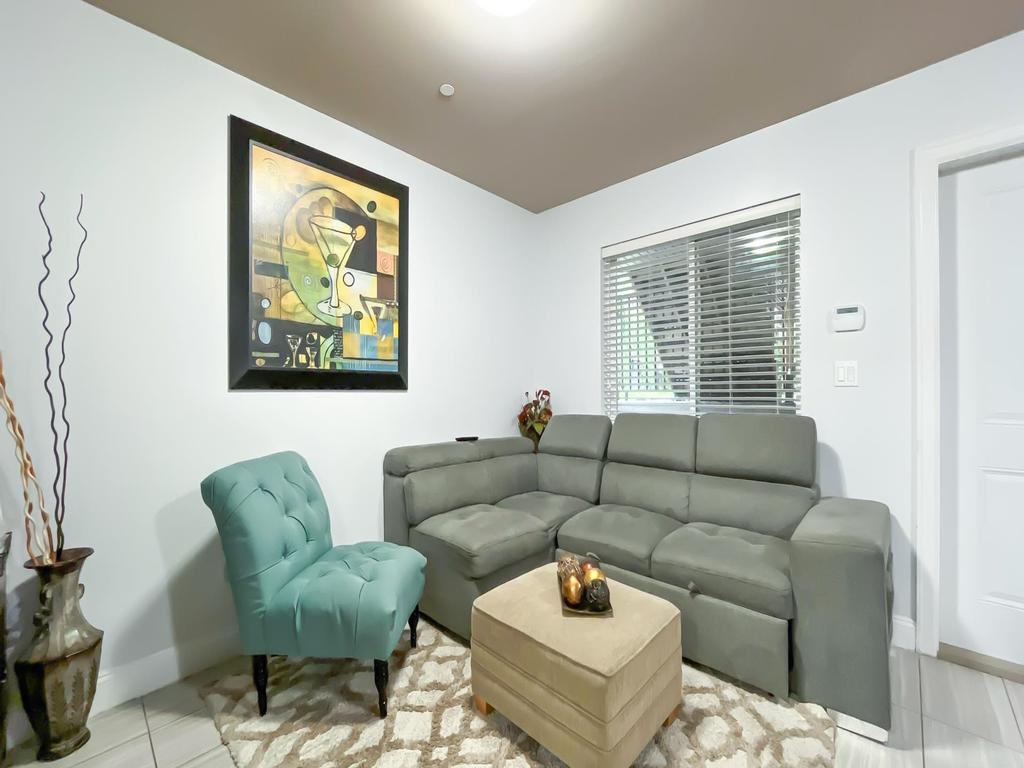 Listing Image for R3072356