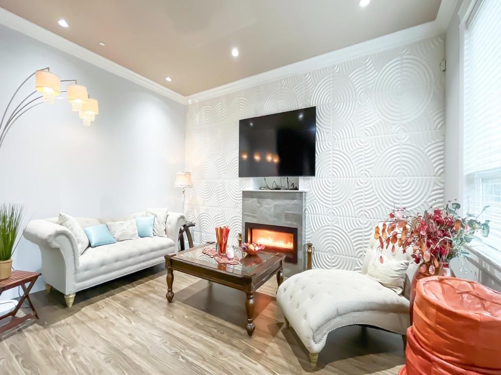 Listing Image for R3072356