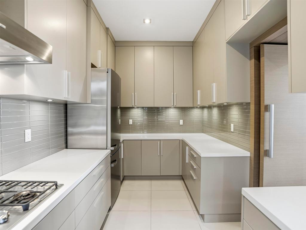 Listing Image for R3072357