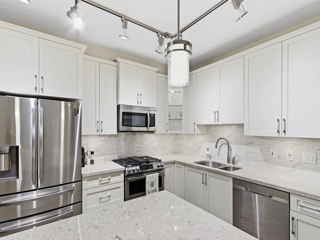 Listing Image for R3072385