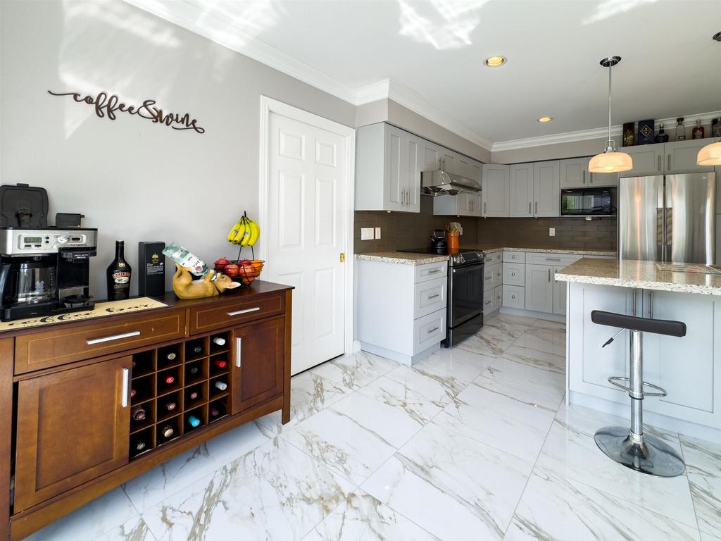 Listing Image for R3072710