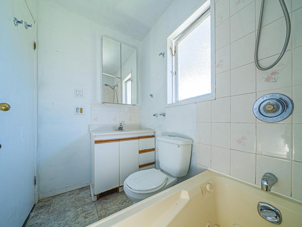 Listing Image for R3072773