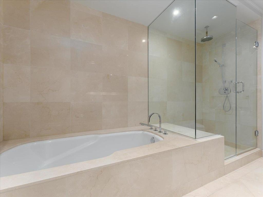 Listing Image for R3072839