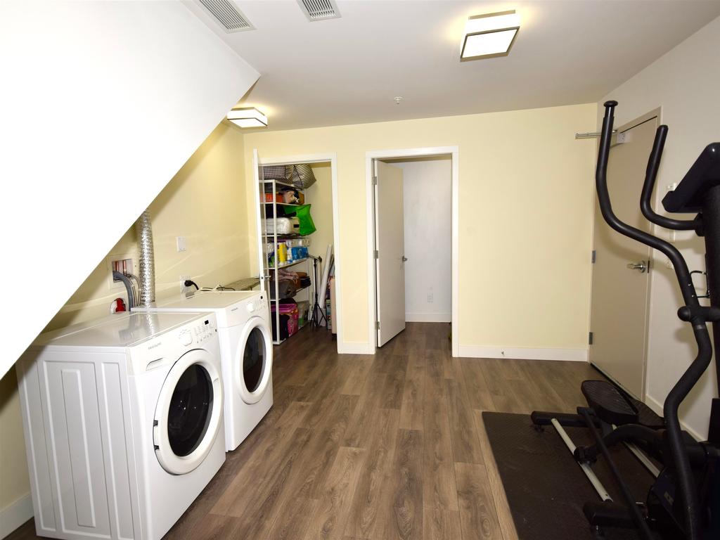 Listing Image for R3072847