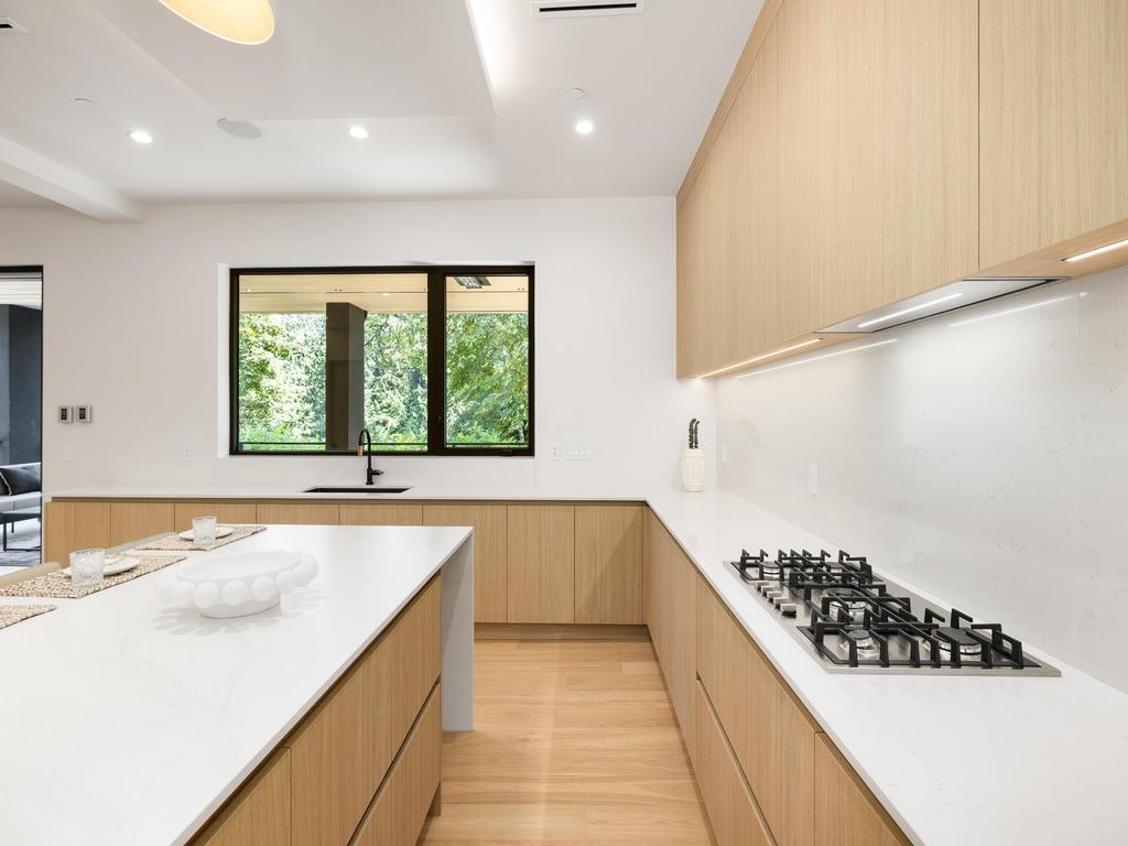 Listing Image for R3072874