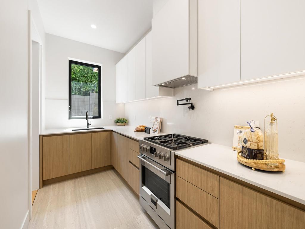 Listing Image for R3072874