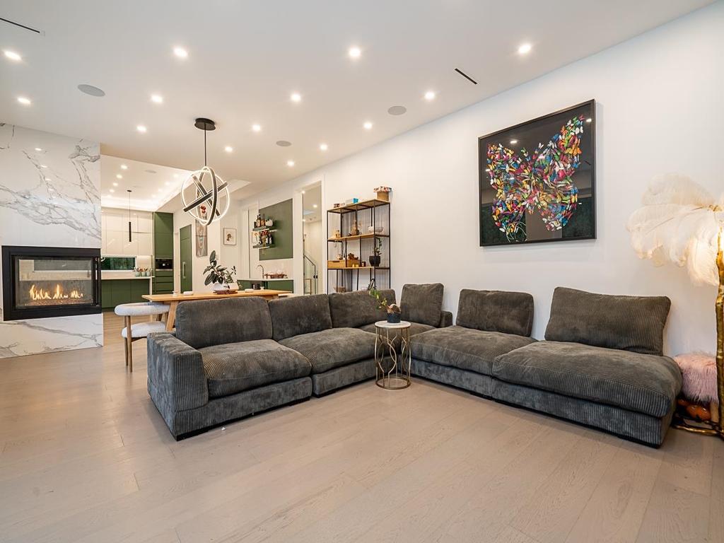 Listing Image for R3072884