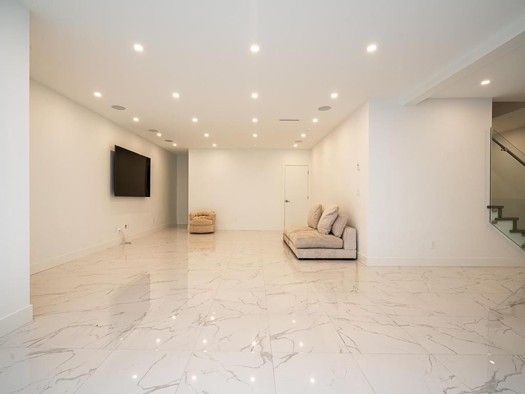 Listing Image for R3072884