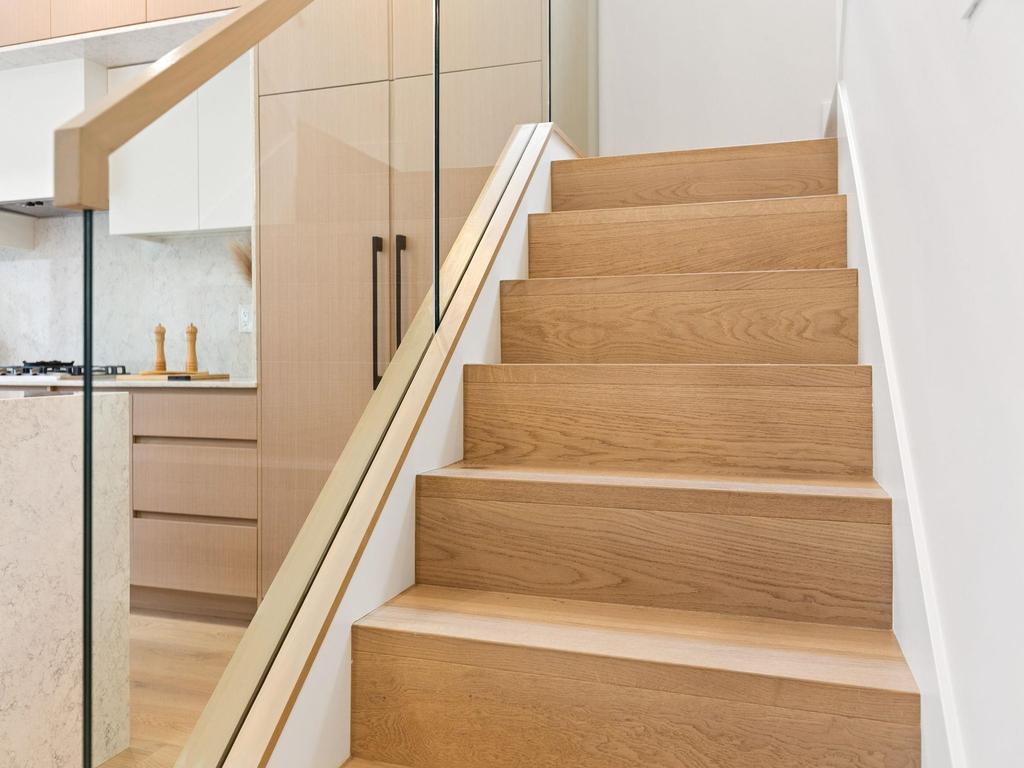 Listing Image for R3072922