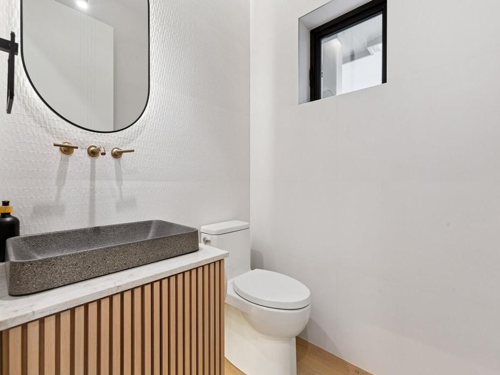 Listing Image for R3072922