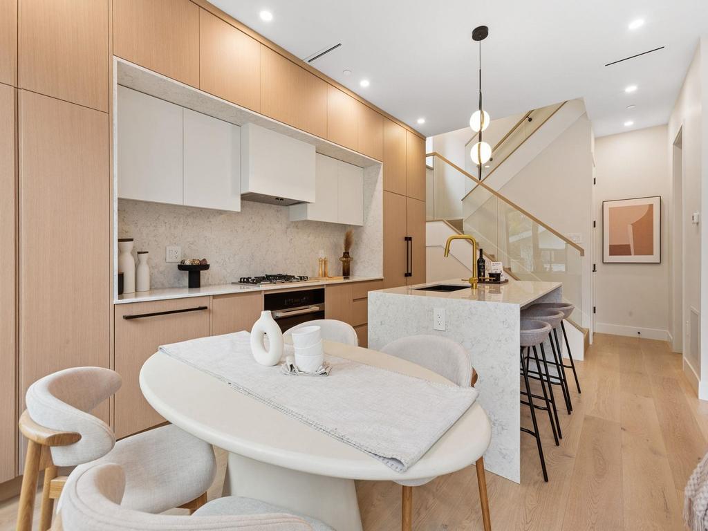 Listing Image for R3072922