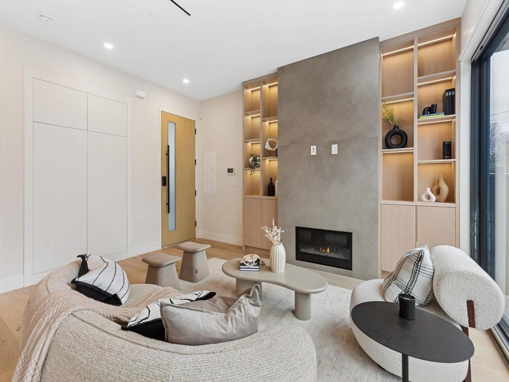 Listing Image for R3072922