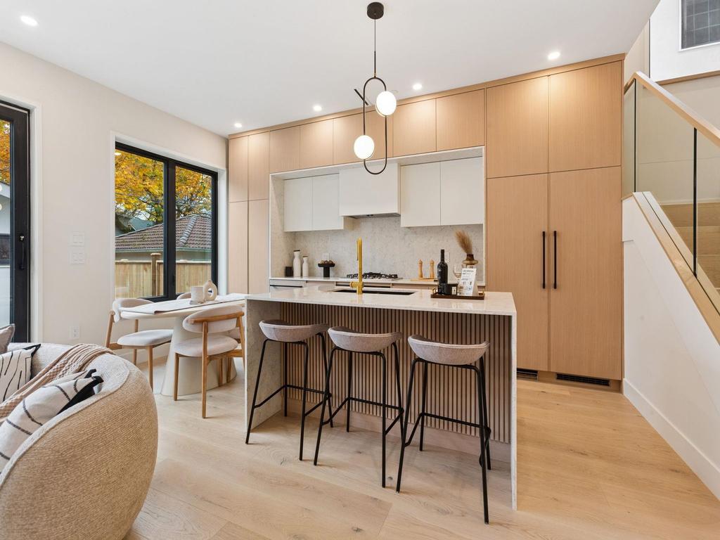 Listing Image for R3072922