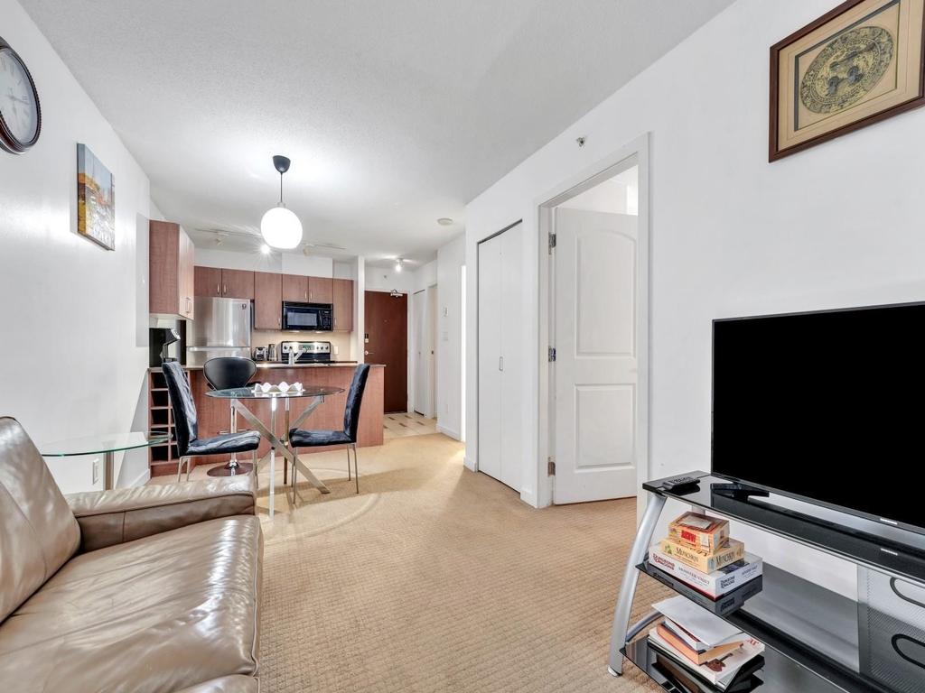 Listing Image for R3072978