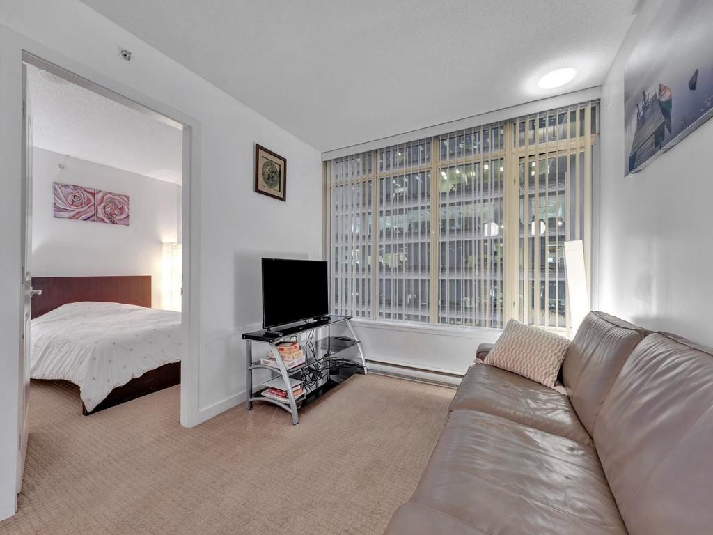 Listing Image for R3072978