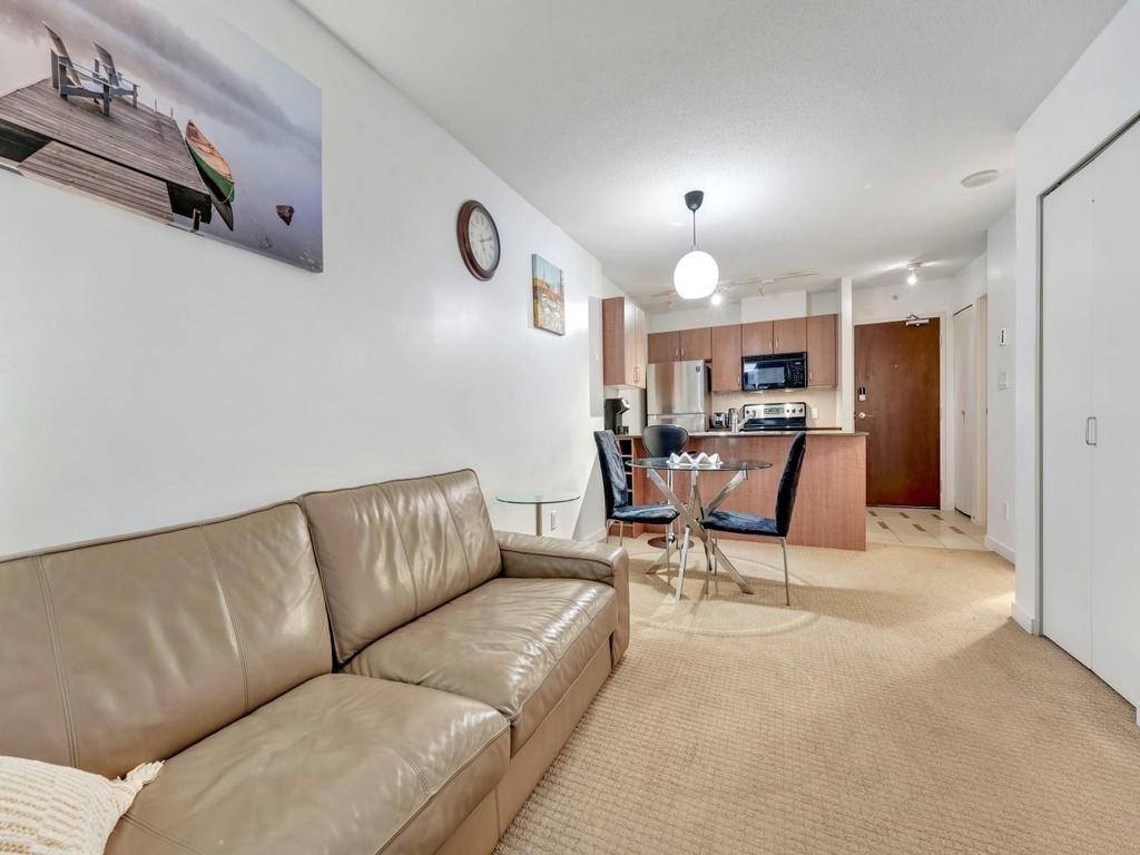 Listing Image for R3072978