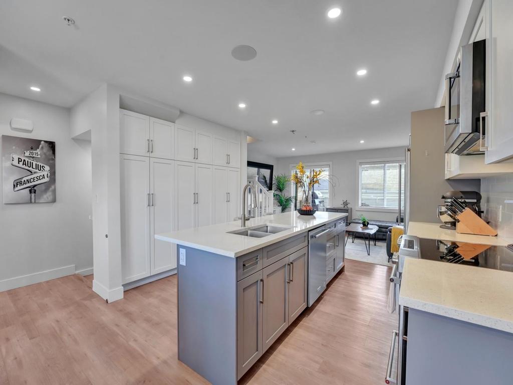 Listing Image for R3072997