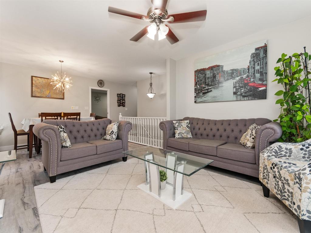 Listing Image for R3073076