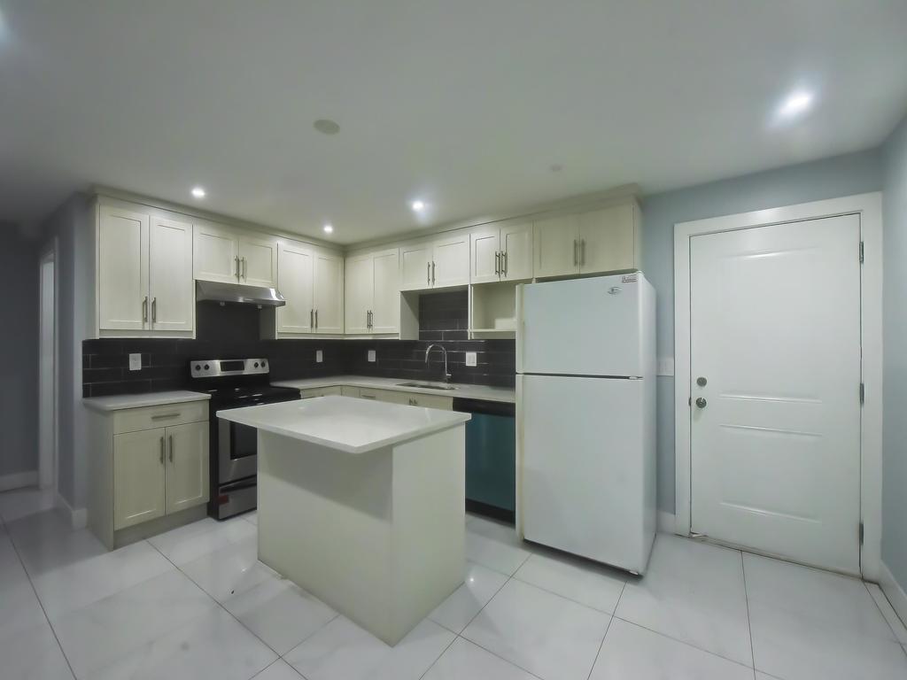 Listing Image for R3073343