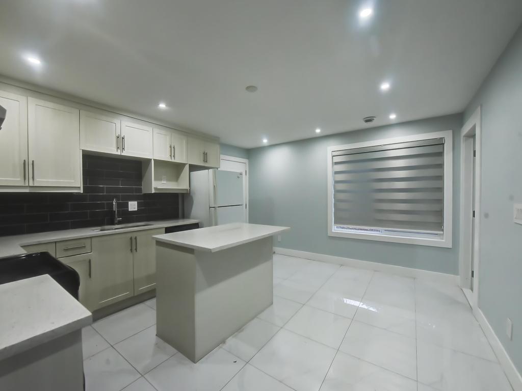 Listing Image for R3073343