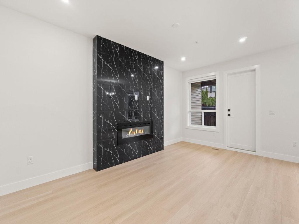 Listing Image for R3073619