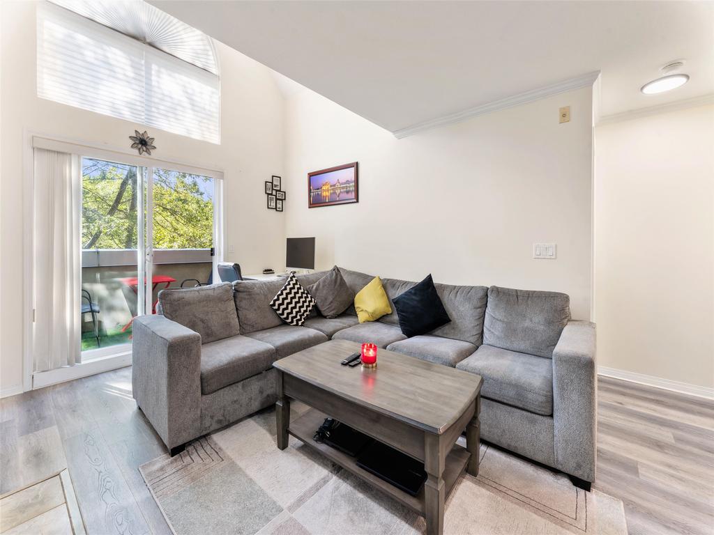 Listing Image for R3073956