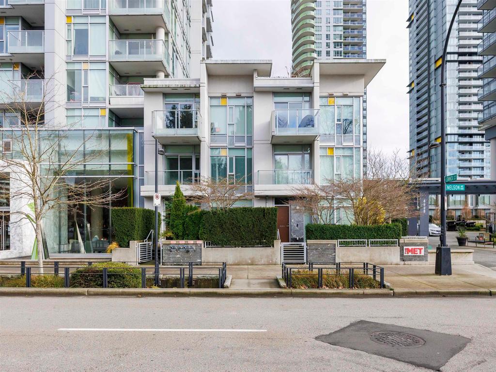 Listing Image for R3074361