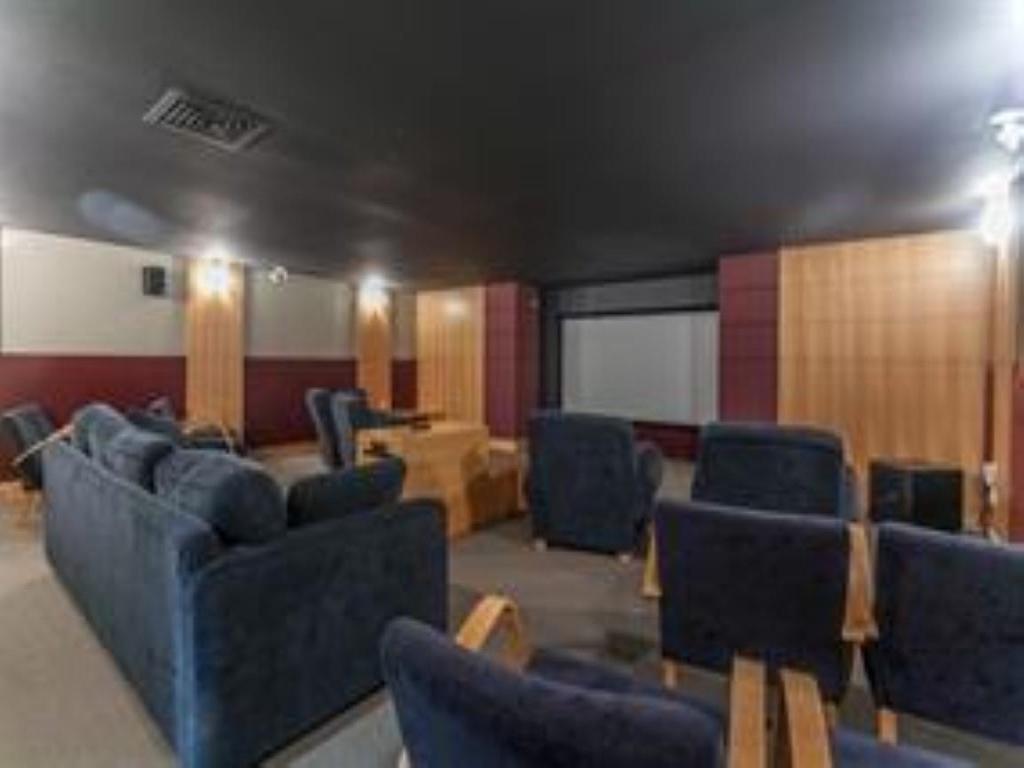 Listing Image for R3074556