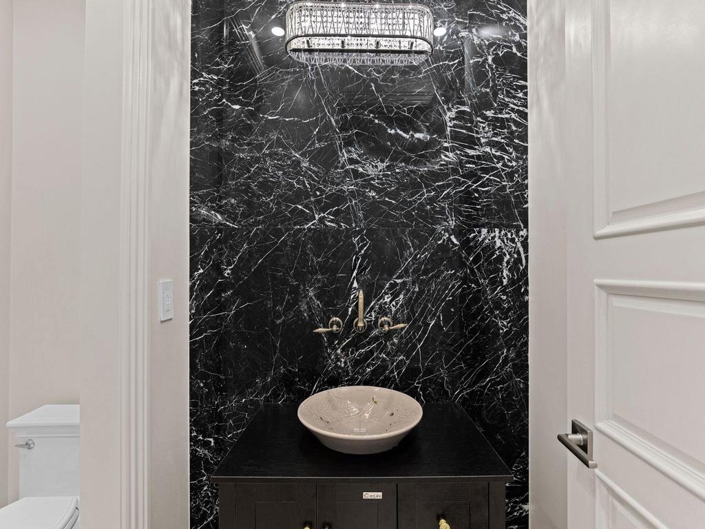 Listing Image for R3074835